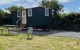 Corner Park Shepherds Hut Near Bude